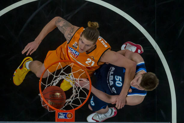 约基奇在内 约基奇在内